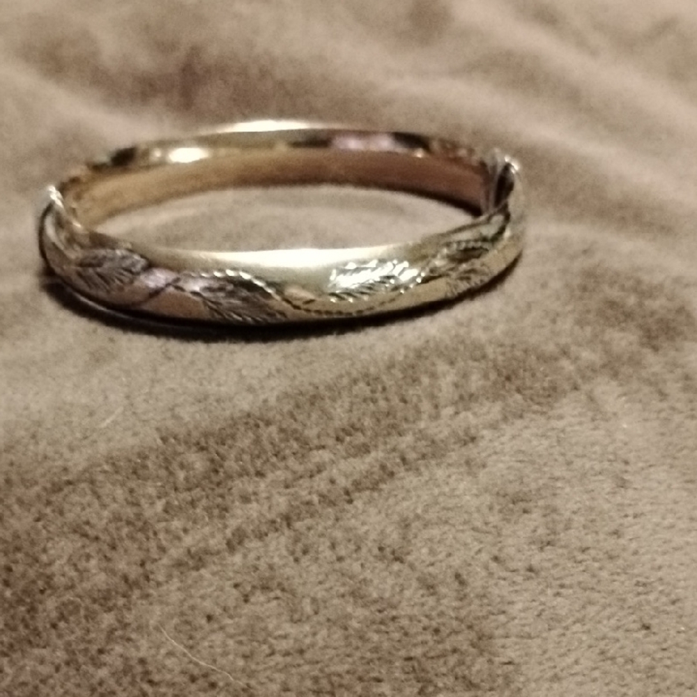 Vintage Bangle Bracelet